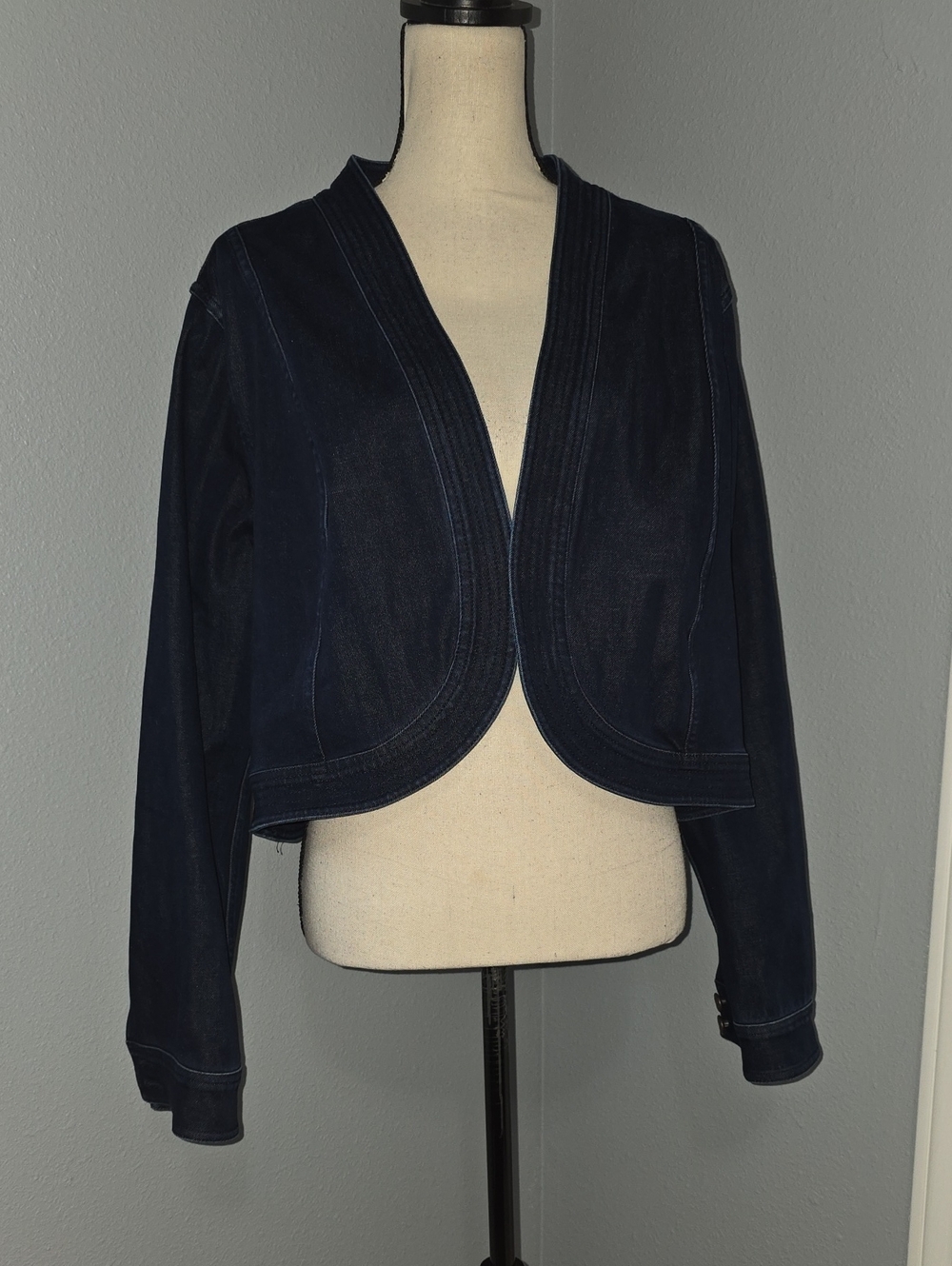 Women’s Navy Open-Front Cropped Jacket
